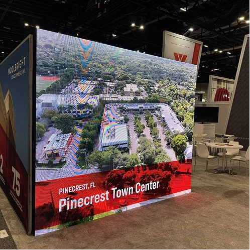 High-brightness outdoor LED video wall for daytime events